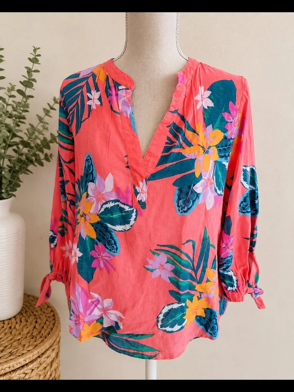 Old Navy ~ Coral Tropical Floral Linen Blend Tie Sleeve Blouse - Picture 2 of 10